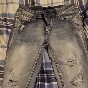 Distressed skinny jeans